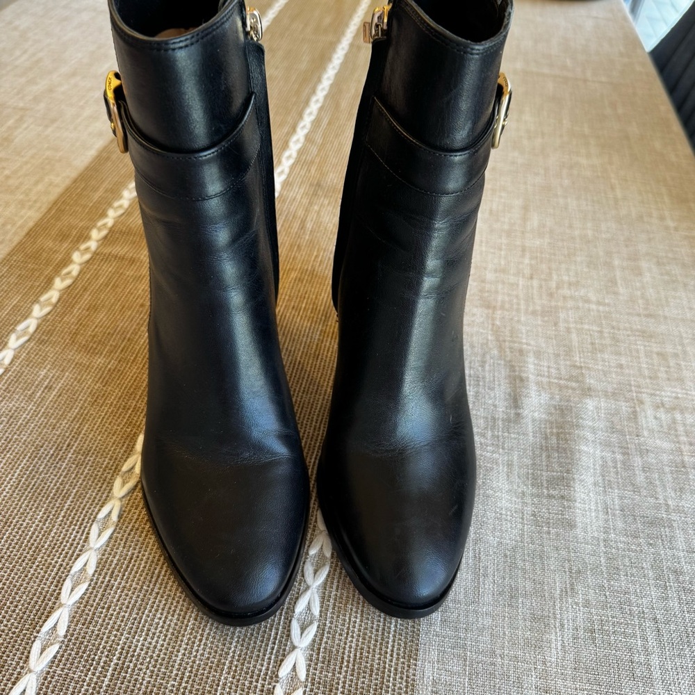 Coach Olivia Bootie black leather zip up boots heel size 6.5 - Picture 3 of 11